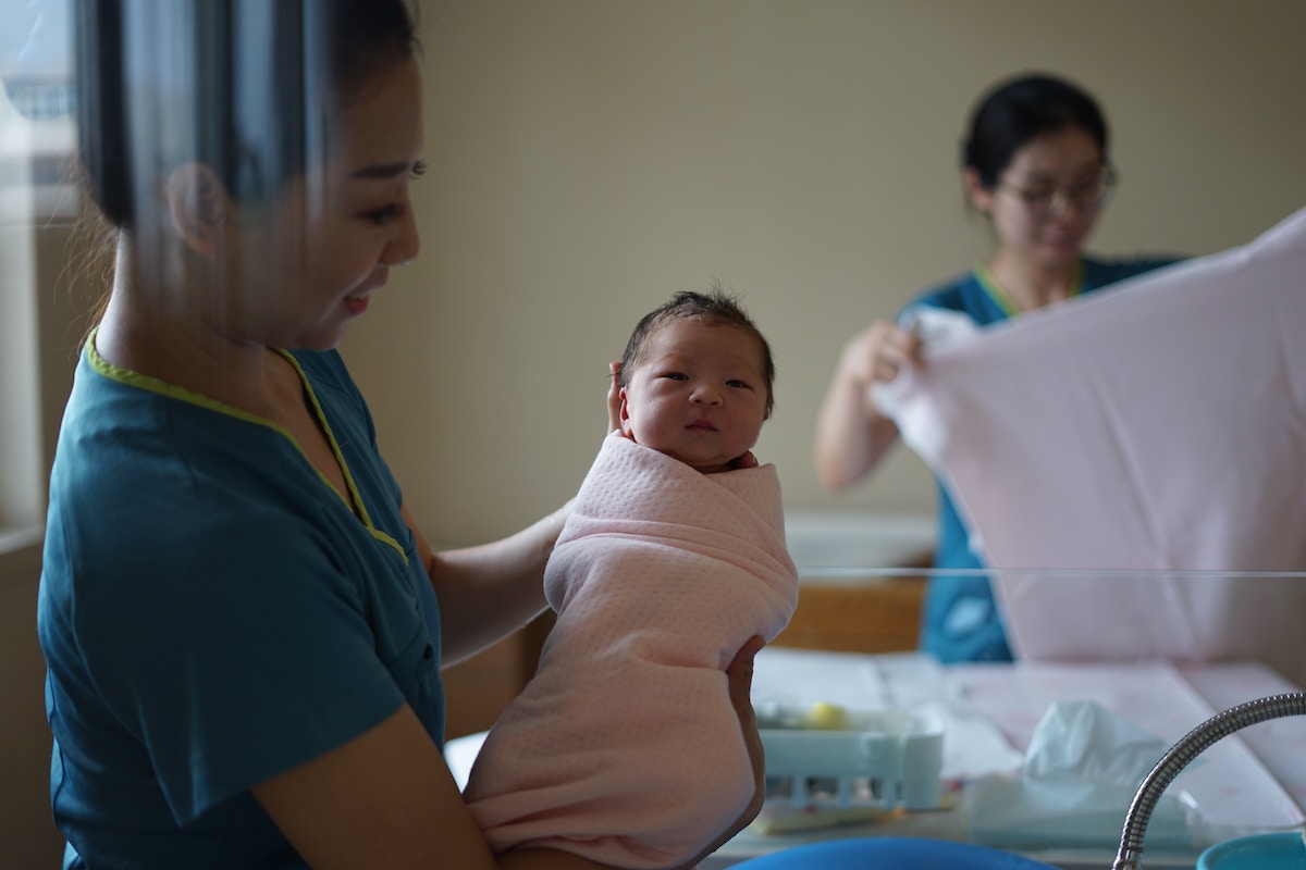 Hướng nghiệp cho con thuộc nhóm Kỹ thuật & Xã hội theo trắc nghiệm Holland