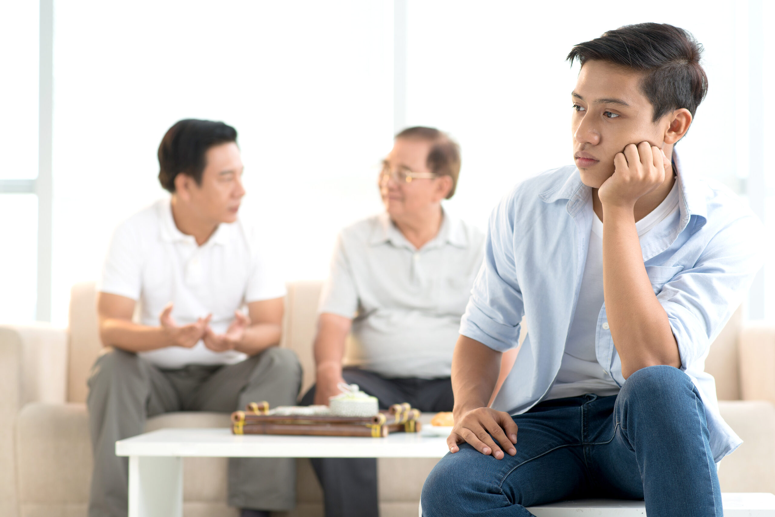 CON TRÁCH MÓC CHA MẸ, PHẢI LÀM SAO?