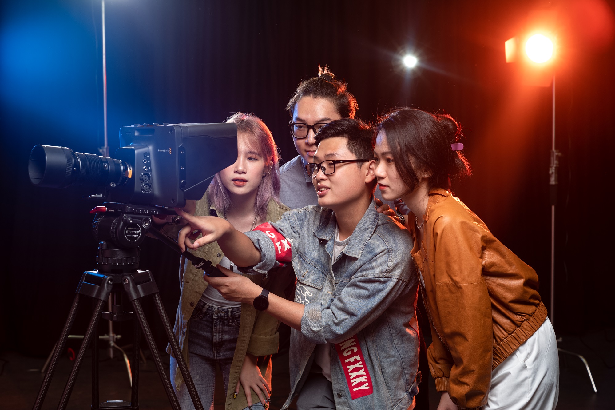 Phân biệt ngành Thiết kế Ứng dụng sáng tạo (Design Studies) & Thiết kế Truyền thông số (Digital Media)