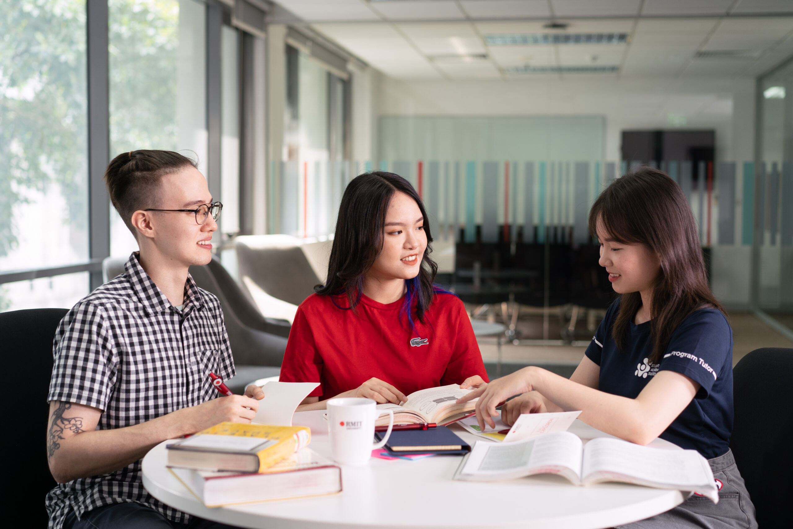 CON BẠN CẦN CHUẨN BỊ GÌ ĐỂ THÀNH CÔNG KHI HỌC NHÓM NGÀNH KINH DOANH?
